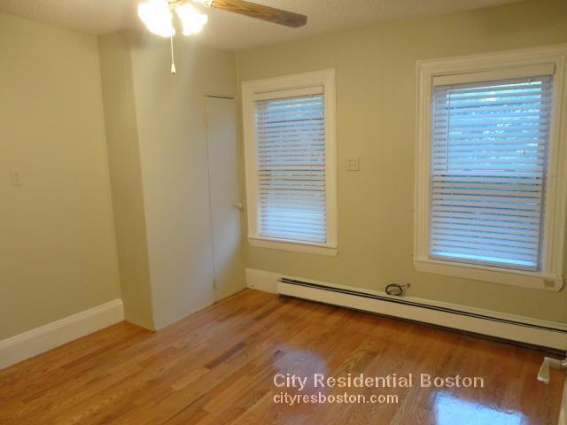 5 Brewster St in Boston, MA - Building Photo - Building Photo