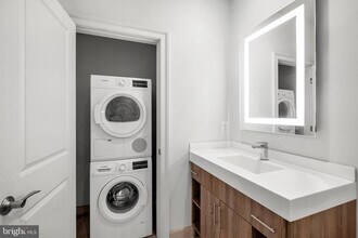 200 N 16th St in Philadelphia, PA - Foto de edificio - Building Photo