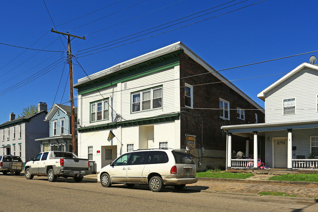 711-715 Main St in Wellsville, OH - Building Photo - Building Photo