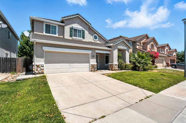9437 Red Spruce Way in Elk Grove, CA - Building Photo - Building Photo