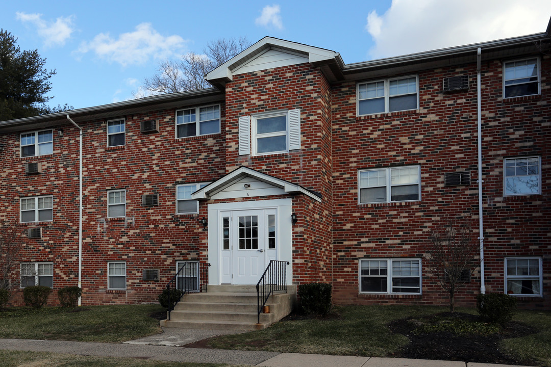 Perkiomen Apartments in Pennsburg, PA - Building Photo