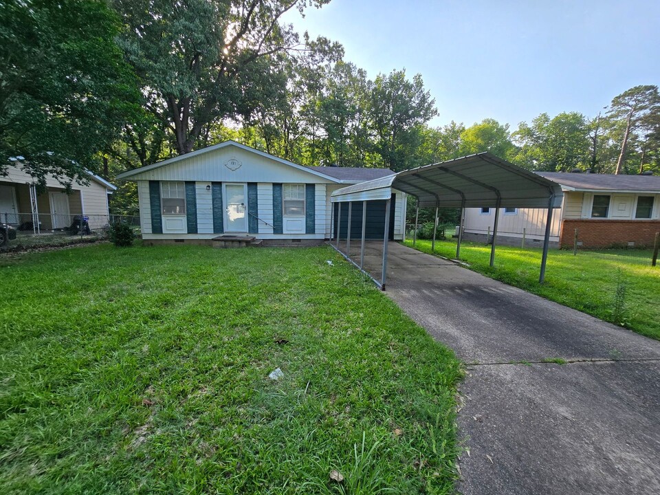 721 Edgehill in Benton, AR - Building Photo
