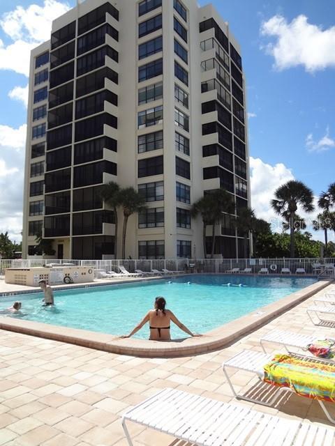 627 Alhambra Rd