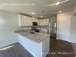9354 Creedmore Hills Dr in Charlotte, NC - Building Photo - Building Photo