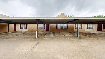 609 Townplace Dr in College Station, TX - Building Photo