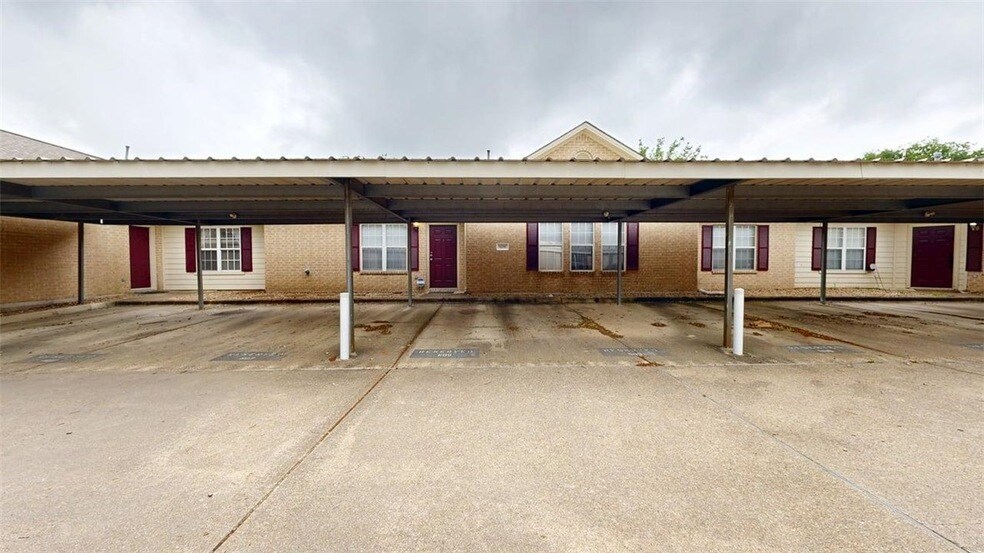 609 Townplace Dr in College Station, TX - Building Photo
