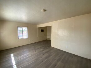 1801 Palomas Dr NE in Albuquerque, NM - Building Photo - Building Photo