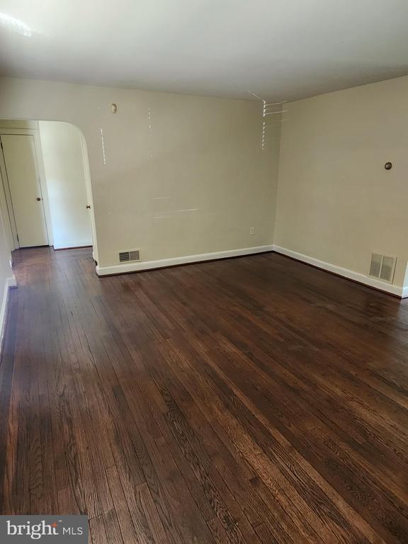 7465 Oakland Mills Rd