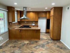 16300 San Jose St in Los Angeles, CA - Building Photo - Building Photo