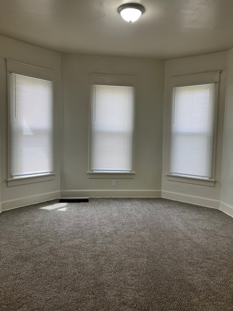 319 W Nebraska Ave in Peoria, IL - Building Photo