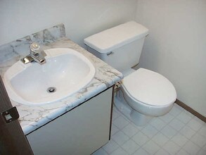 Ridgewood - Columbus in Columbus, OH - Building Photo - Interior Photo