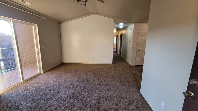 3371 E Ridge Rte Rd in Eagle Mountain, UT - Building Photo - Building Photo