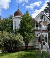 230 E 4th St in Duluth, MN - Building Photo