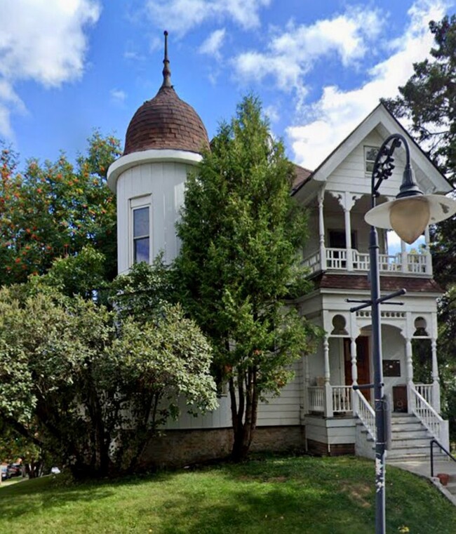 property at 230 E 4th St