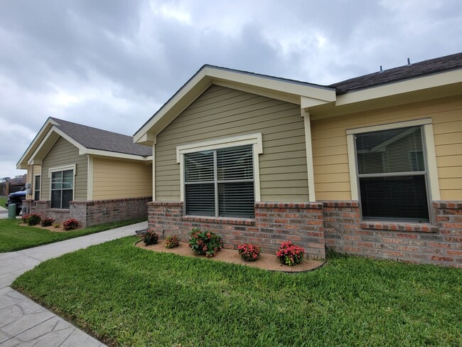 502 E 2nd St, Unit 3 in La Joya, TX - Building Photo - Building Photo