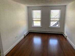 319 Tappan St in Brookline, MA - Building Photo - Building Photo