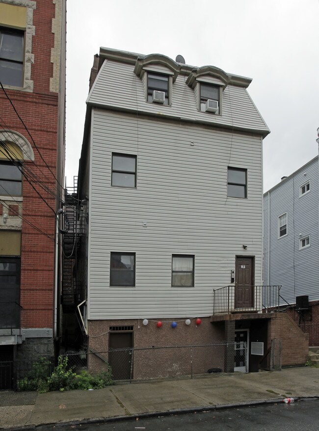 83 Lafayette St in Jersey City, NJ - Building Photo - Building Photo