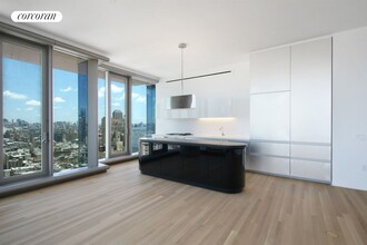 56 Leonard St in New York, NY - Building Photo - Building Photo