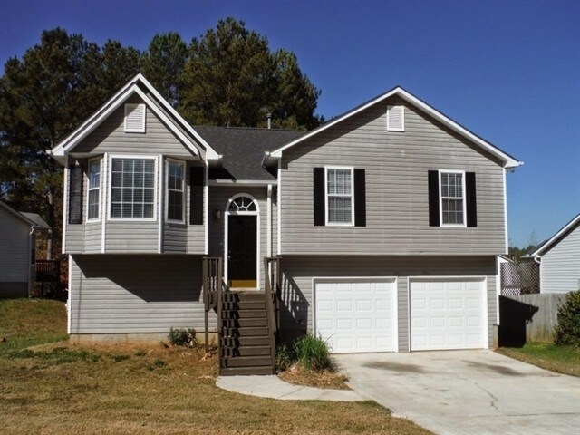 405 Ivy Crest Dr in Dallas, GA - Building Photo