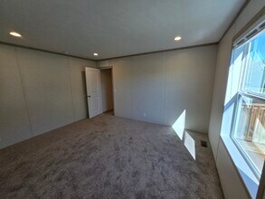 28517 S Maple in Romulus, MI - Building Photo - Building Photo