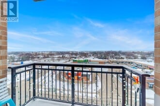 5917 Main St in Whitchurch-Stouffville, ON - Building Photo - Building Photo