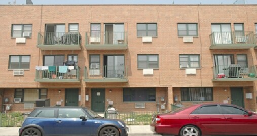 34-46 10th St in Long Island City, NY - Foto de edificio