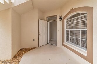 242 Newport Dr in Naples, FL - Building Photo - Building Photo