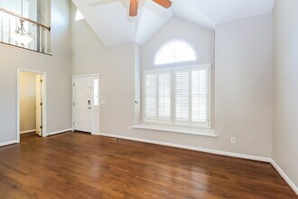 4801 Bay Pines Ct in Charlotte, NC - Foto de edificio - Building Photo