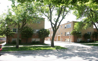 Chestnut Apartments in Franklin Park, IL - Foto de edificio - Building Photo