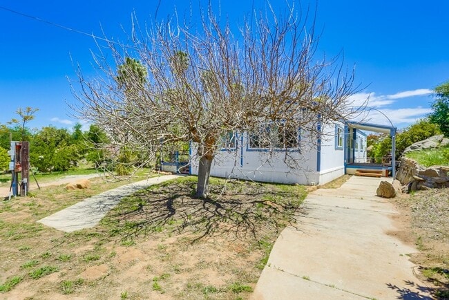16642 Adrienne Way in Ramona, CA - Building Photo - Building Photo