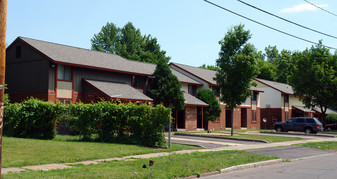 634-650 1/2 Gifford St Apartments