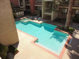 3115 Helms St, Unit 110 in Austin, TX - Building Photo