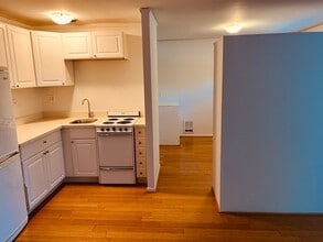 5409 NE 65th St, Unit 1 in Seattle, WA - Building Photo - Building Photo