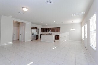 10407 Hatton Ln in Austin, TX - Building Photo - Building Photo