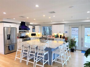 40 Trenton Ave in East Atlantic Beach, NY - Building Photo - Building Photo