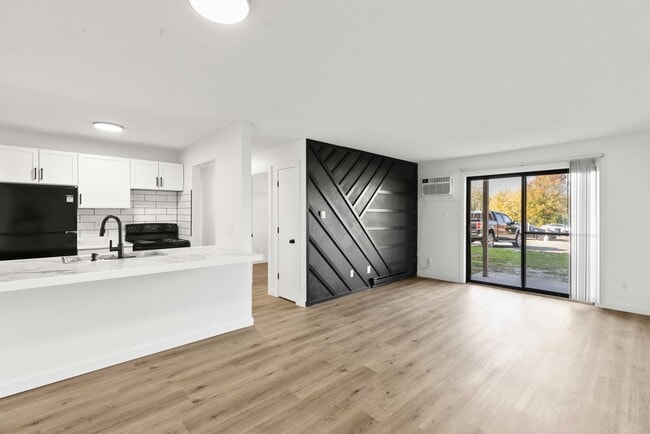 3913 Hubbell Ave in Des Moines, IA - Building Photo - Building Photo