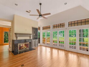 33 Sweetleaf Ct in The Woodlands, TX - Building Photo - Building Photo