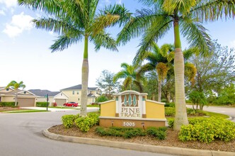 5600 NW Pine Trail Cir in Port St. Lucie, FL - Building Photo - Building Photo
