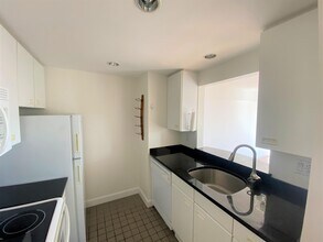 931 Massachusetts Ave, Unit 505 in Cambridge, MA - Building Photo - Building Photo