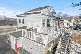 372 Broadway, Unit 4 in South Portland, ME - Building Photo