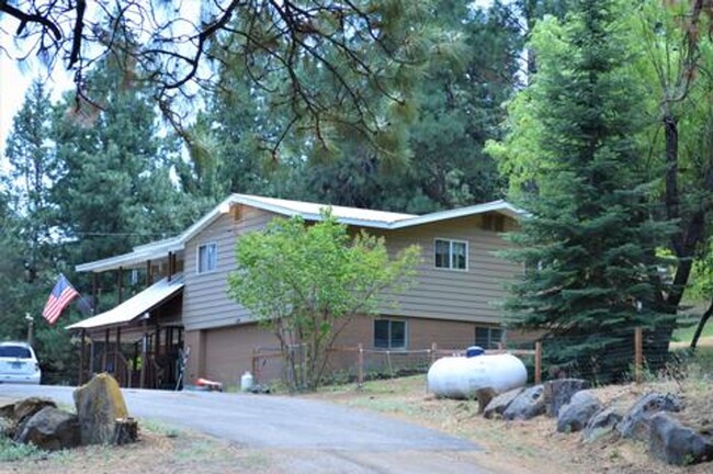 11425 Chase Mountain Rd in Keno, OR - Building Photo - Building Photo