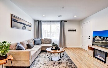 13 Park Ave in Wallkill, NY - Building Photo - Building Photo