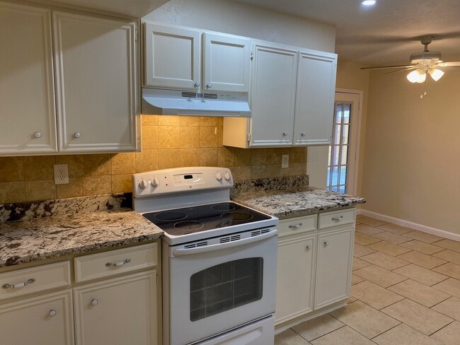 property at 6906 Gettysburg Dr