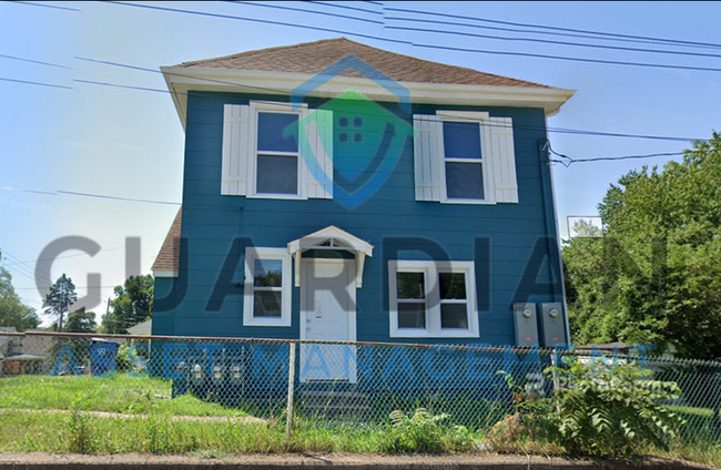 1822 Belle Ave in Davenport, IA - Foto de edificio - Building Photo