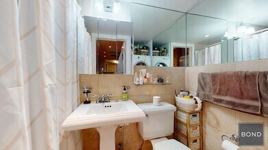 44 Avenue B in New York, NY - Building Photo - Building Photo