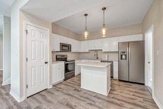 1331 Treasure Cove in Niceville, FL - Building Photo - Building Photo