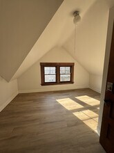 2241 Burnet Ave in Cincinnati, OH - Building Photo - Building Photo