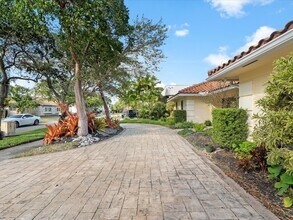 21151 NE 22nd Ct in Miami, FL - Building Photo - Building Photo