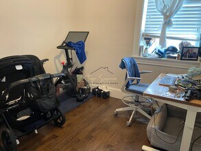 2044 Beacon St in Waban, MA - Building Photo - Building Photo