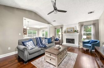 1324 Pinebreeze Way in Marietta, GA - Building Photo - Building Photo